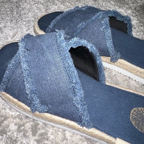 Memory foam soal espadrille style slides - Picture 3 of 4